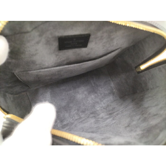 Louis Vuitton Pont Neuf Epi Handbag - Picture 9 of 9